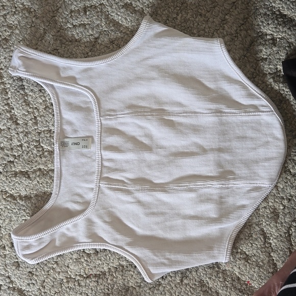 Tank tops group of 5 - Picture 4 of 5